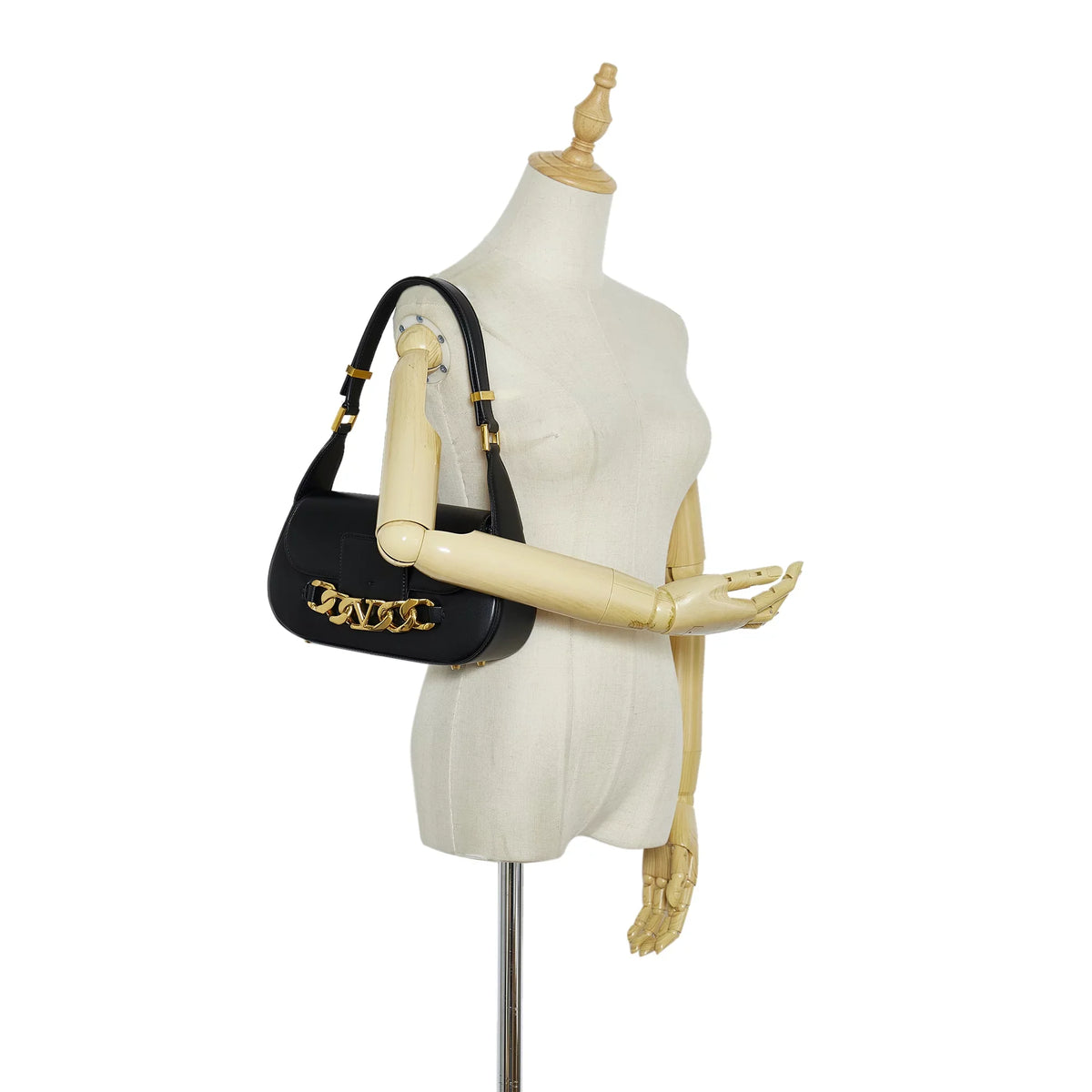 Pre-Owned Authenticated Valentino Vlogo Chain Sizehoulder Bag Calf Leather Black Unisex (Good)