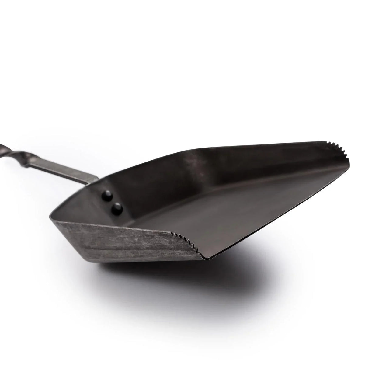 Barebones  Cowboy Grill Coal Sizehovel
