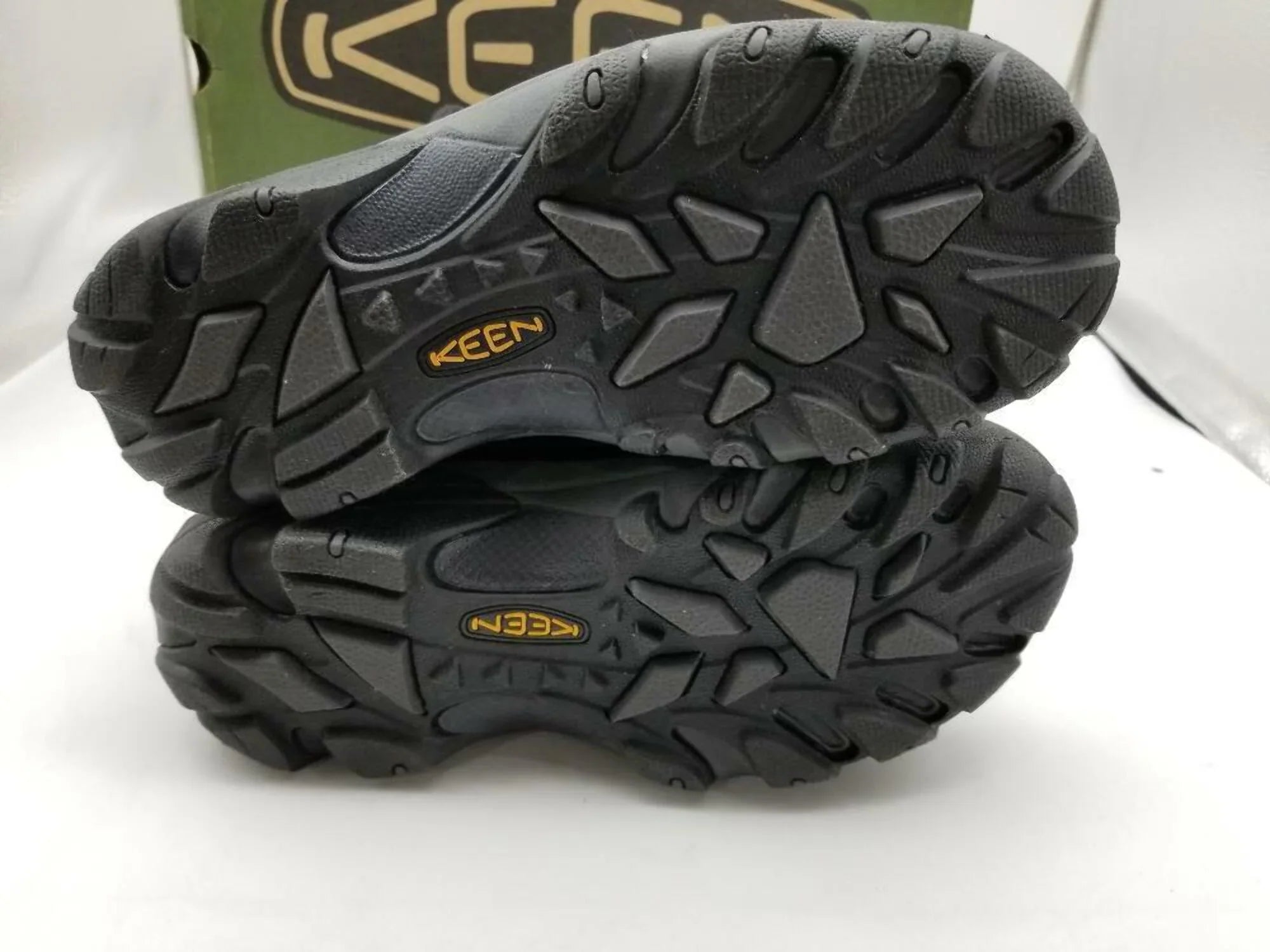 KEEN Women's Betty Boot Pull On Waterproof Insulated Sizenow, Black/Black, 7.5