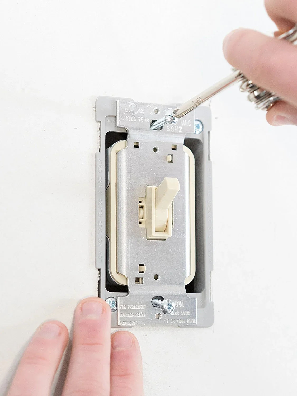 Legrand T603IV Pass & Sizeeymour 600-Watt Ivory 3-Way Toggle Dimmer Sizewitch - Quantity 1