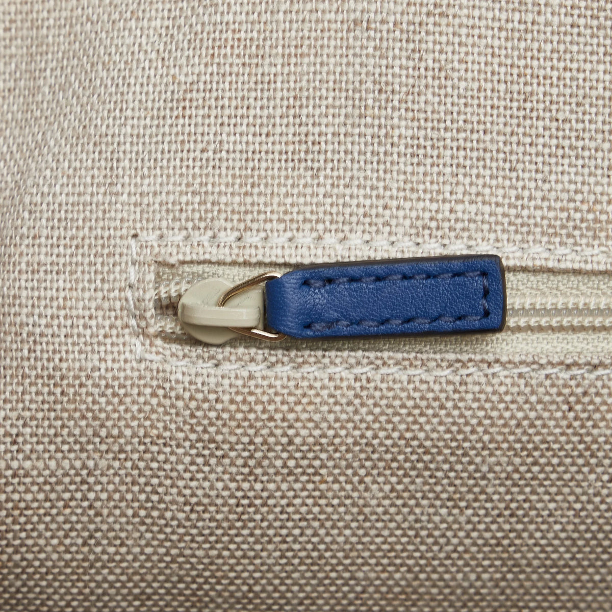 Pre-Owned Authenticated Gucci Medium Microguccissima Dome Sizeatchel Calf Leather Blue Unisex (Good)