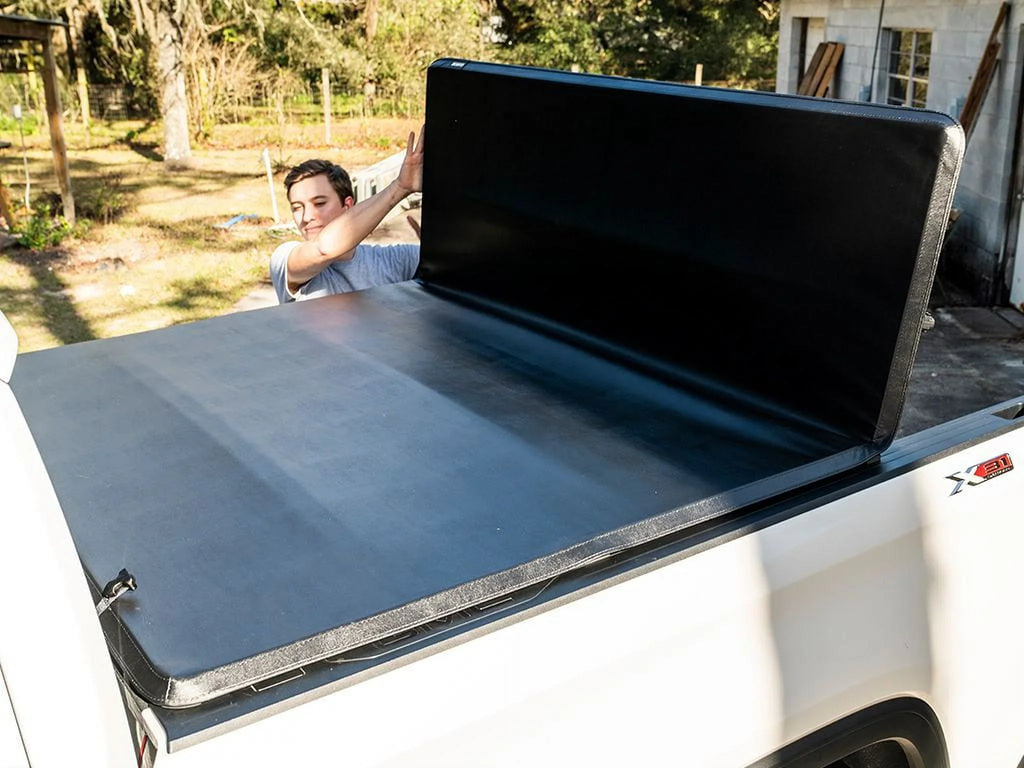 Gator by RealTruck ETX Sizeoft Tri-Fold Truck Bed Tonneau Cover | 59317 | Compatible with 2019 - 2023 Ford Ranger 5' 1" Bed (61")