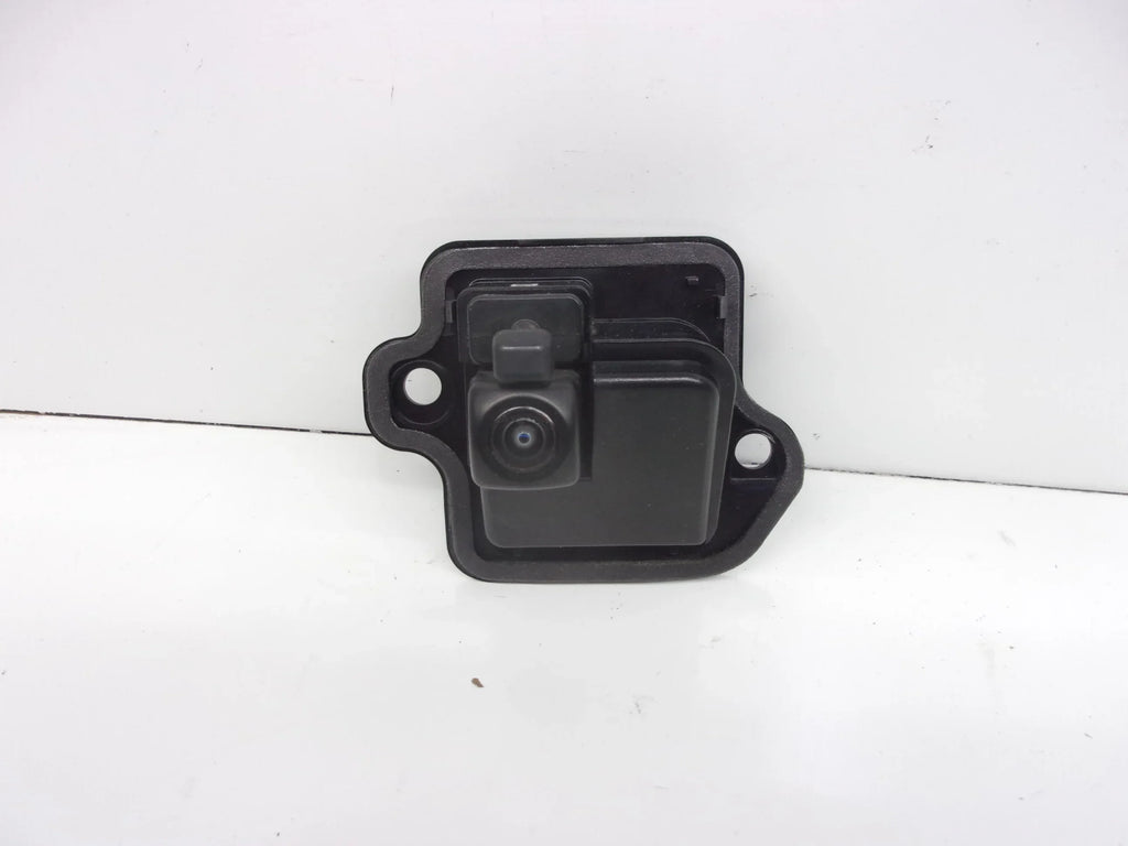 Pre-Owned 2020-2022 Toyota Highlander Rear View Backup Camera OEM (Good)
